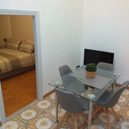 Mombello 13 Apartament
